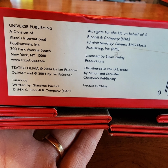 🎉Make Offer Sale🎉 Teatro Olivia Fold Out Theater - Picture 6 of 14